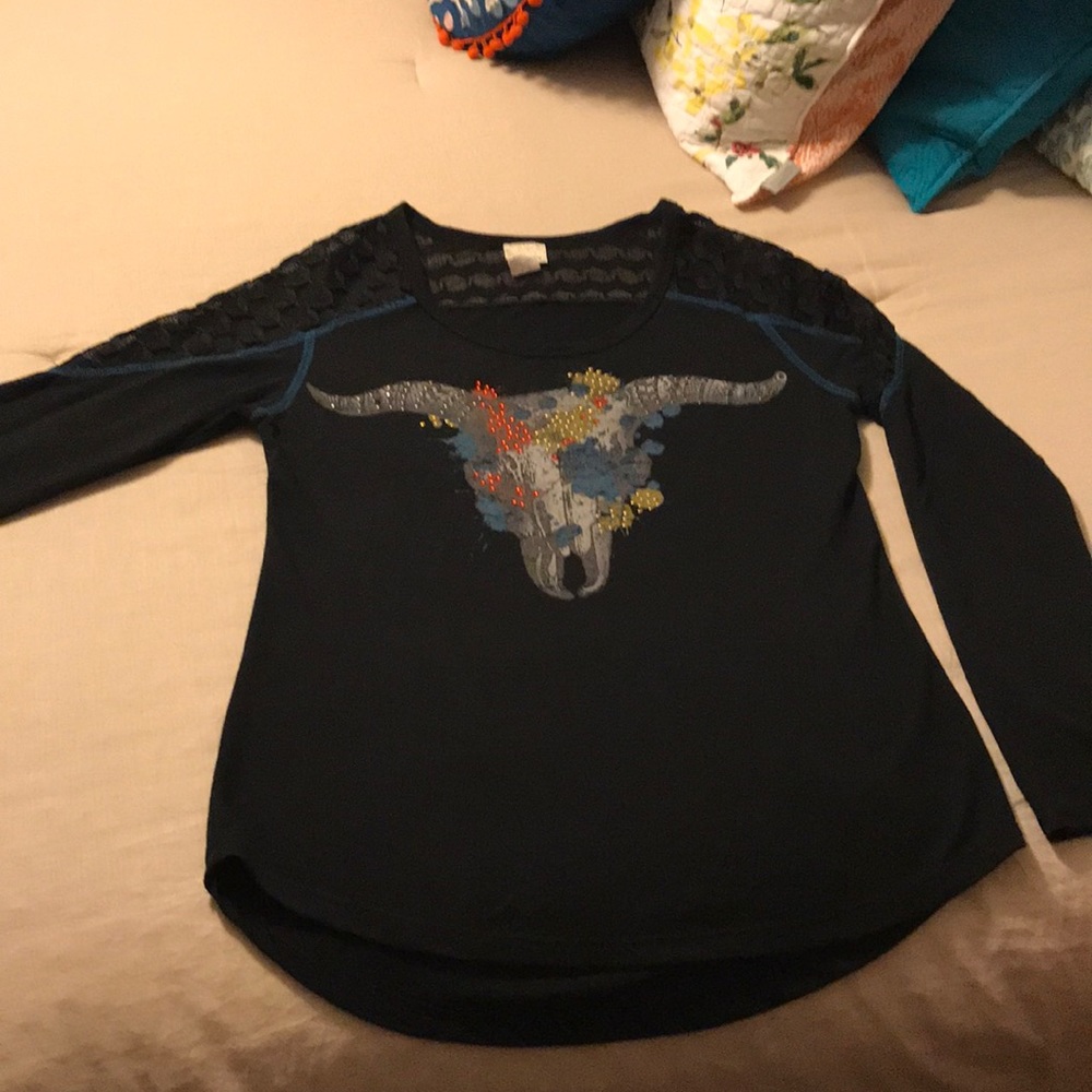 ❌SOLD❌ Daytrip T shirt (Buckle)